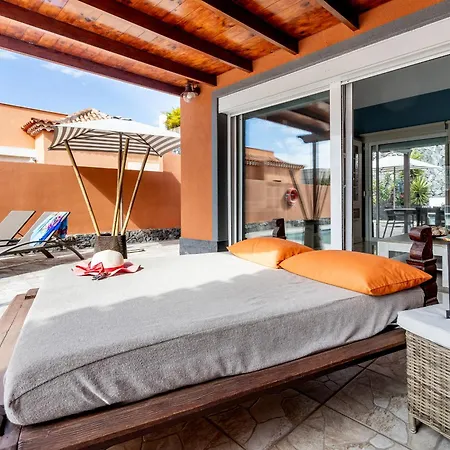 Cornelia * Адехе